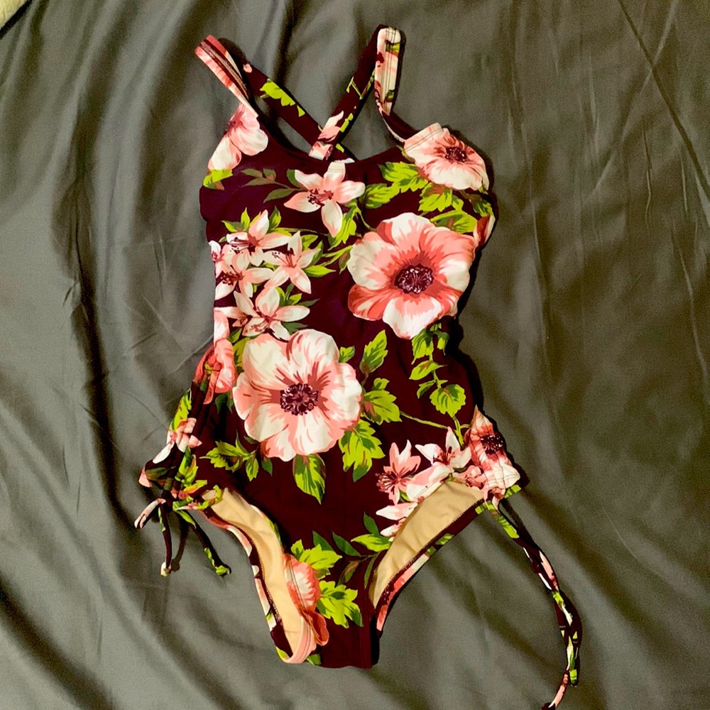 Kona Sol XS one piece maroon swimsuit